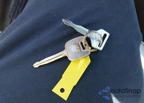 2001 Toyota Camry Ce z USA, uszkodzony, nr VIN 4T1BG22K61U107414